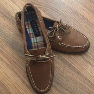 Sperry Boat Mocs with tie